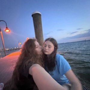 Meet your Posher, Kali